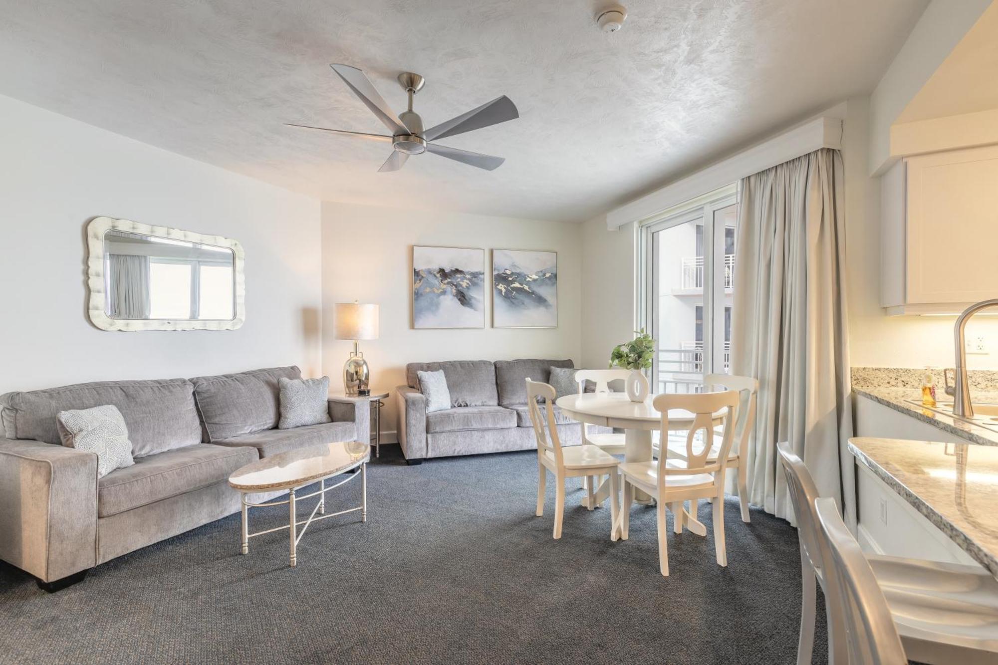 Beachfront Bliss At Ocean Walk Resort - Unit 1701 Daytona Beach Eksteriør billede